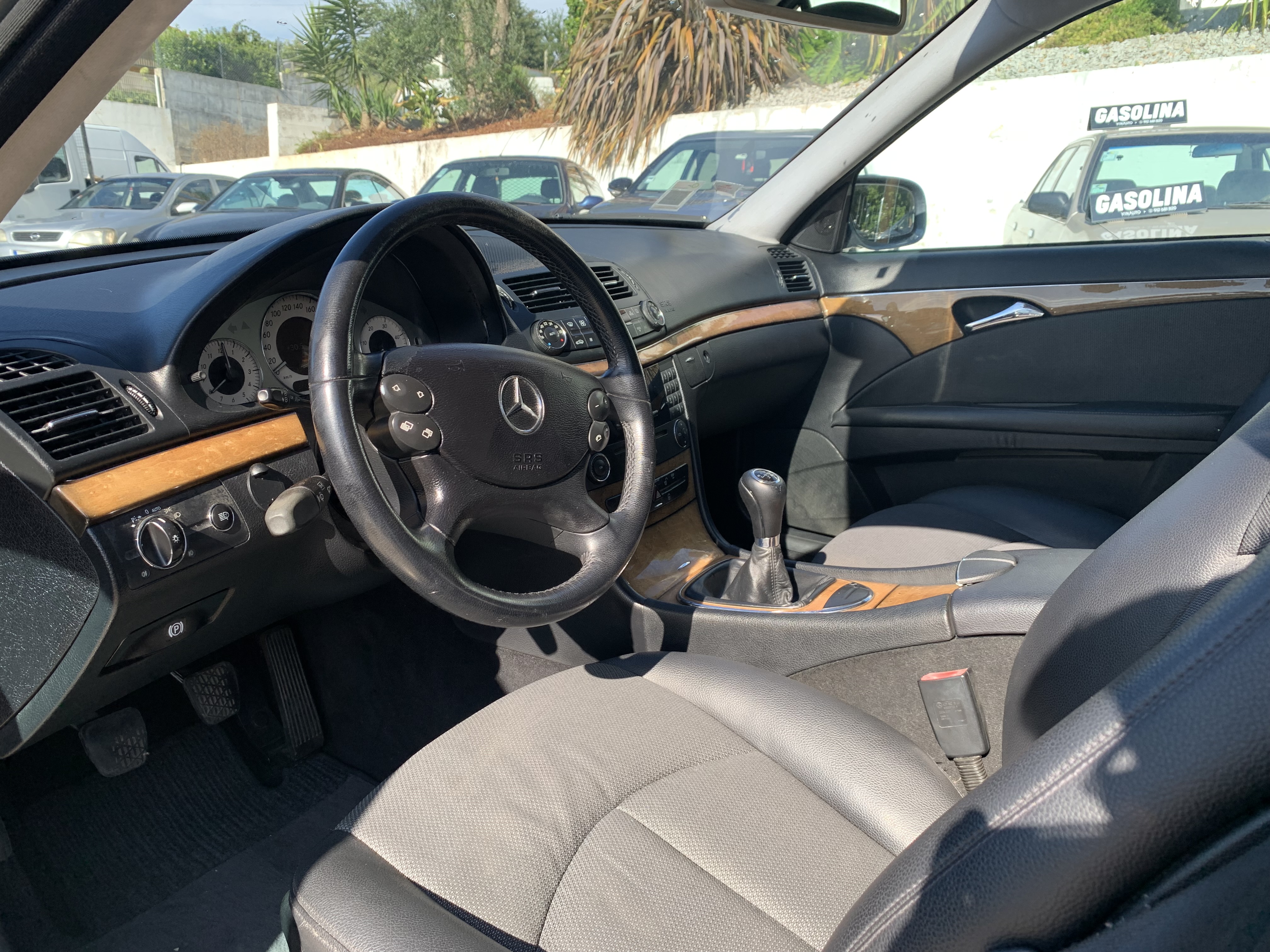 Mercedes E220 